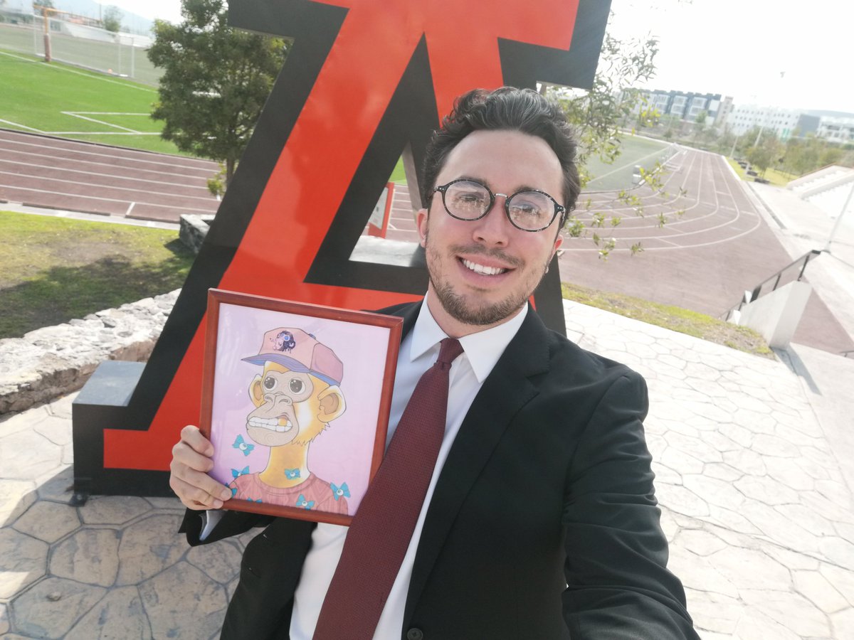 KingWichis's tweet photo. On my way to graduation and thought about bringing Goldy along for the ride.

First Ape to graduate? I sure think so.

What do you guys think? @trippinapes #TAT #Goldy https://t.co/IHzcRsvdOx