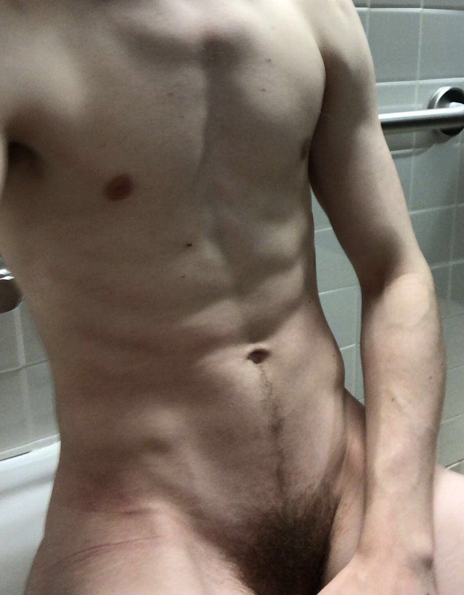 Gavin_Velour's tweet photo. post gym 🤤 https://t.co/GkbXchJXKD
