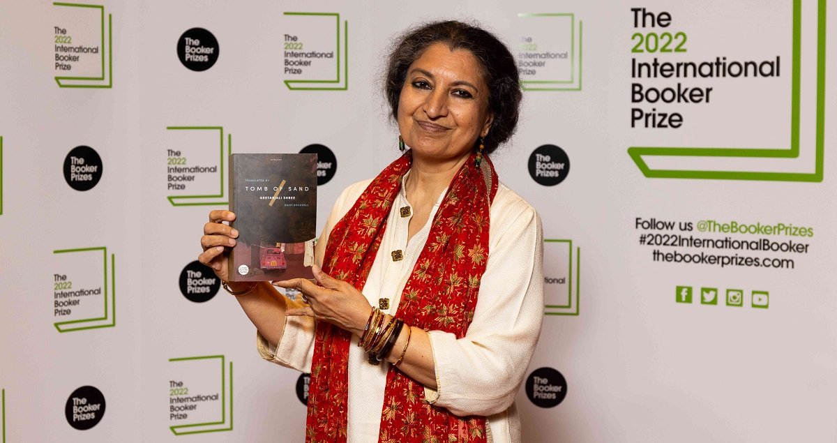 Congratulations to #GeetanjaliShree ji for winning the prestigious International #BookerPrize for her Hindi novel ‘Tomb of Sand’- translated from #रेत_समाधि. It’s a matter of great pride that ‘Tomb of Sand’ becomes the first book in any Indian language to win this prize.