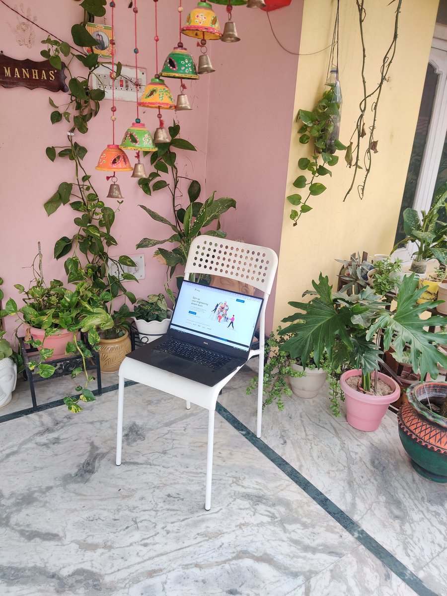 anamikamanhas89's tweet image. Few days ago, one #Turingdev shared how remote work with @turingcom has helped him to be around his plant babies and I couldn&apos;t relate more. 
What&apos;s your creative space? 

#boundaryless #remotework #plantmama