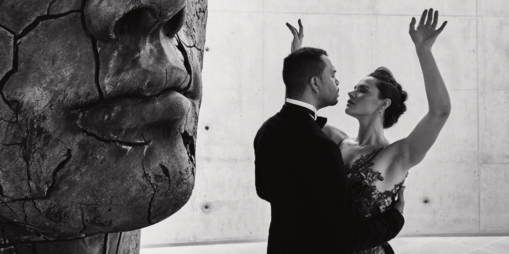 maisonmelise's tweet photo. Homage to the highest aspirations in life and what it is to be human in weakness and strength. ⁠
Check out: @carlosymirella⁠
.⁠
⁠.⁠
⁠.⁠
#maisonmelise #tangodresses #hautecouture #photography #blackandwhite #statue #museum #handmade https://t.co/ybTCvZcv6h