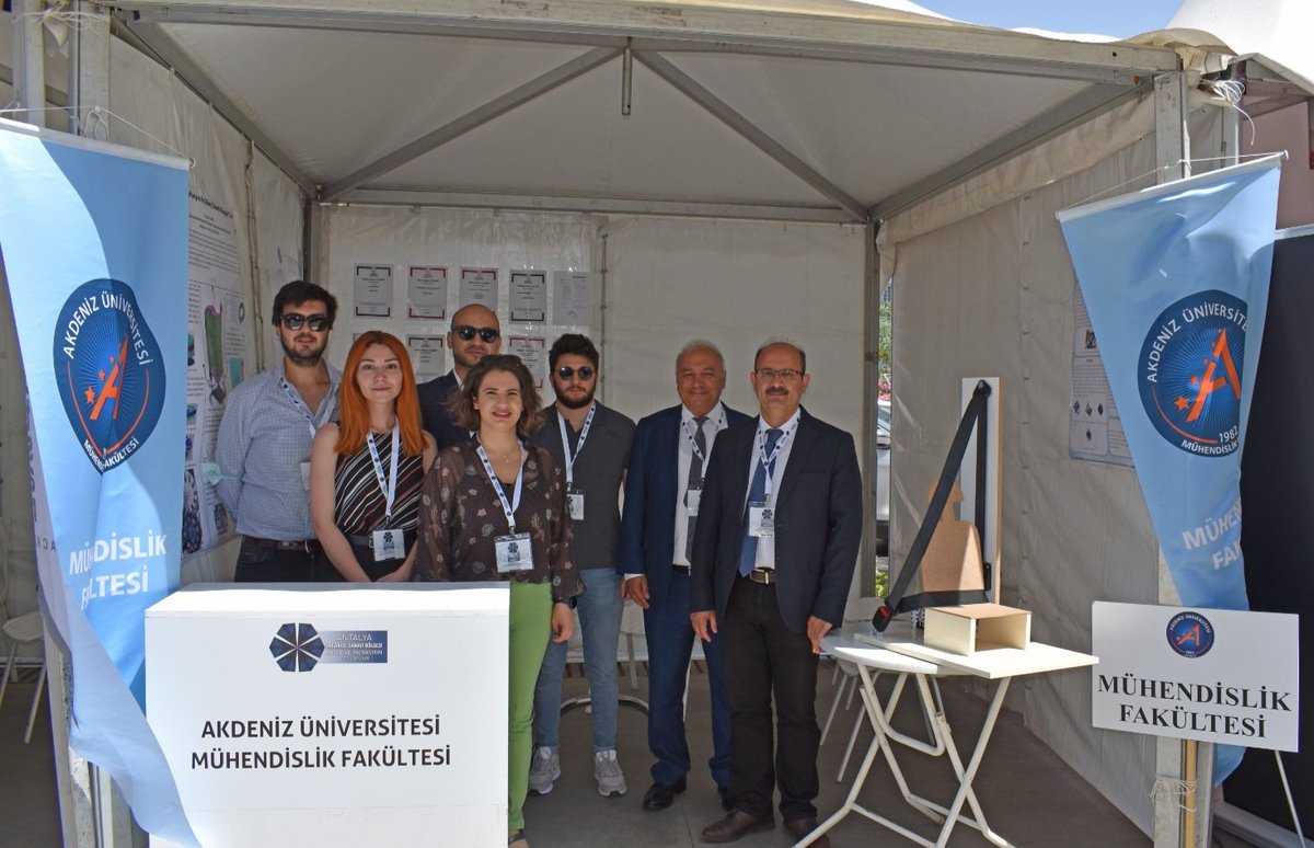 akdenizmuh's tweet image. Çok sayida ARGE Merkezinin de yer aldığı Antalya OSB Ar-Ge ve İnovasyon Proje Pazarı 2022 etkinliğinde Mühendislik Fakültesi Standımızda ögrencilerimiz ve ögrentim üyelerimizle beraberdik.