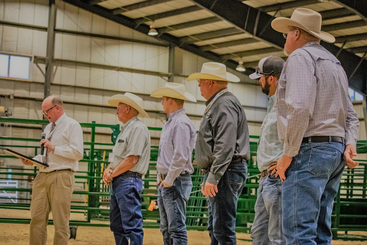 VaAgriculture's tweet photo. VDACS Commissioner Joe Guthrie attended the Stockmanship & Stewardship Event in Blacksburg, VA where he presented the 2022 Beef Month Proclamation to industry leaders from Virginia and the nation.
#BeefMonth #VirginiaBeef #VirginiaGrown
@VirginiaBeef @BeefUSA @BeefCheckoff https://t.co/zCWhC9jW9F