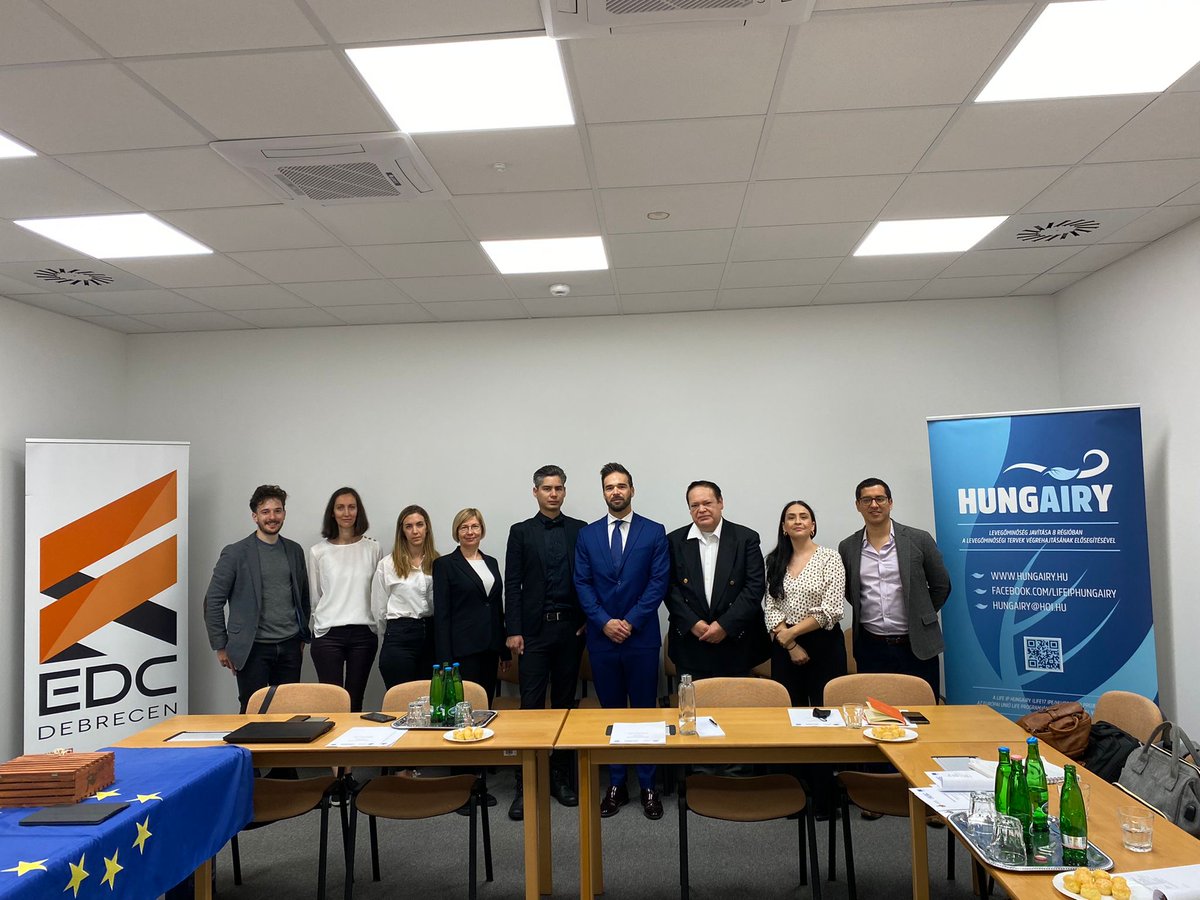 iurc_lac's tweet photo. The Vice Mayor of Debrecen, Hungary🇭🇺, Dr. Lajos Barcsa, welcomes the delegation of Hermosillo, Mexico🇲🇽, and expresses his commitment to international cooperation and the work of EDC Debrecen.
#EUForeingPolicy
@StephanieHorel @ImplanHMO @UEenMexico @tmhackett @EU_FPI 🇪🇺 #IURC https://t.co/n20s9eXjgF