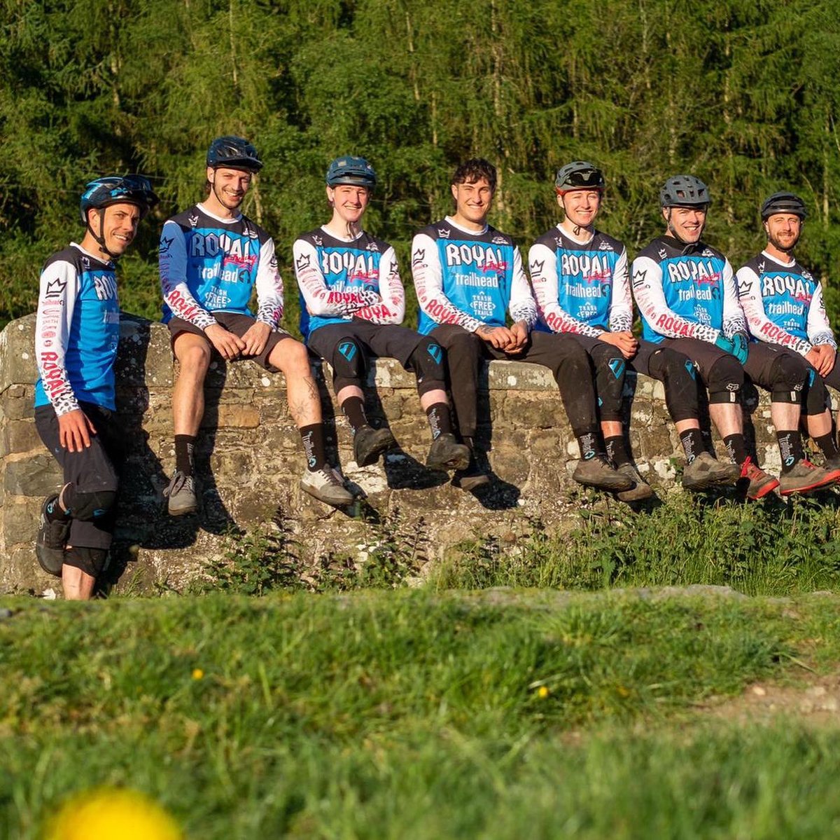 ballardeng's tweet photo. Great @TheTrailheadUK race kit from @royalracing #teamtrailhead https://t.co/deHCfeLZbR