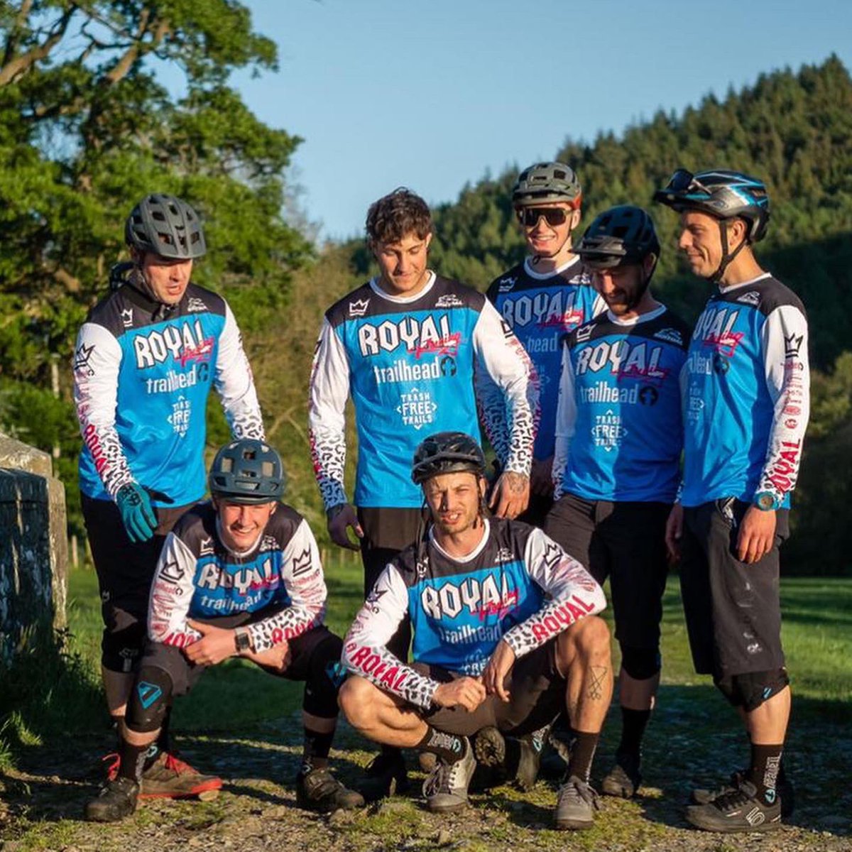 ballardeng's tweet photo. Great @TheTrailheadUK race kit from @royalracing #teamtrailhead https://t.co/deHCfeLZbR