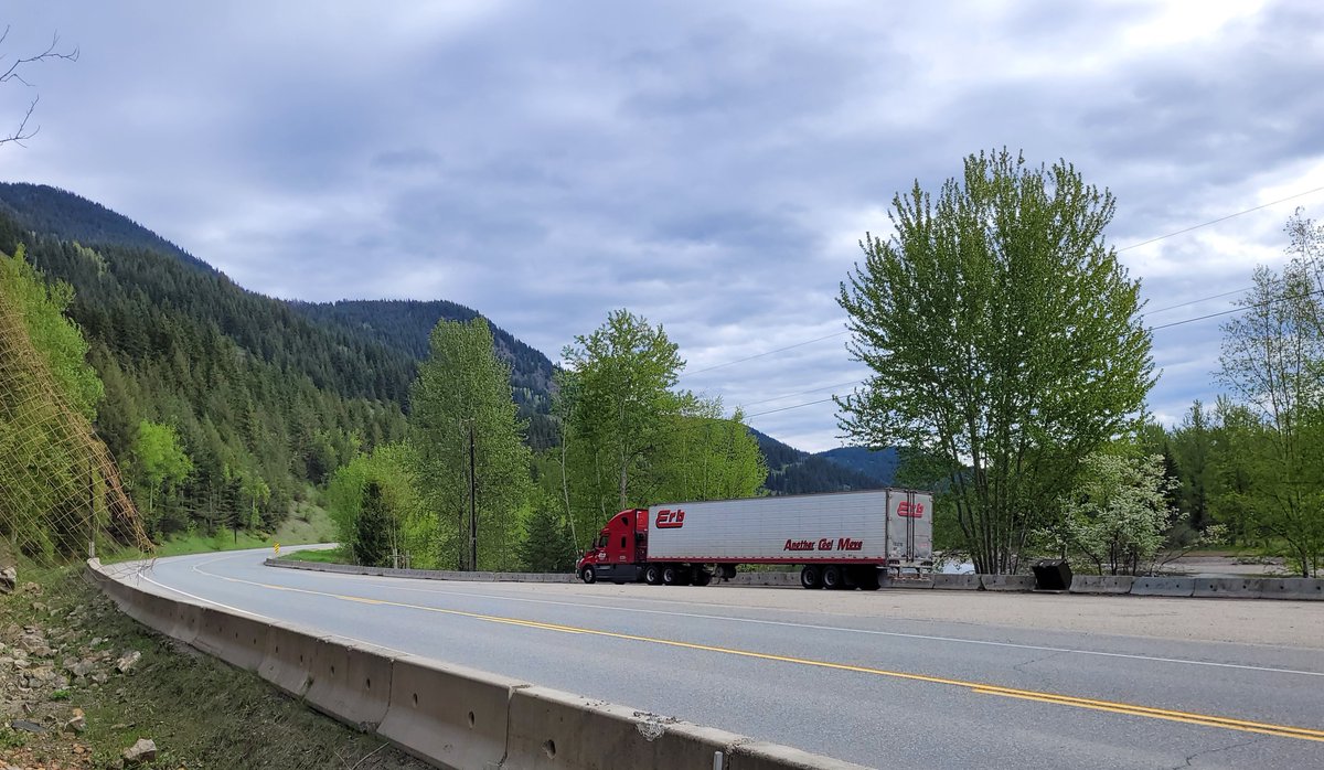 ErbTransport's tweet photo. Located in the heart of BC, we passed through the mountain terrain on Highway 5.
ββββββββ
πΈ: Erb driver, Tony Van Pypen
π: Clearwater in British Columbiaββββββββ
ββββββββ
Want to be featured on Erbβs social media? Use the hashtag #AnotherCoolMove or tag us to be highlighted. https://t.co/RVg3MGv8Zp