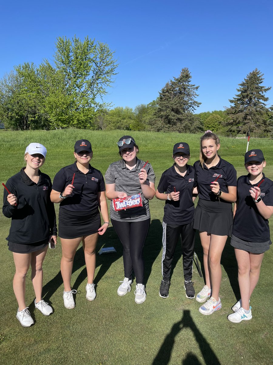 OSHGirlsGolf's tweet photo. JV End of the season tournament - Twizzler Open! @OSHorioles https://t.co/VNqWvFkNBn
