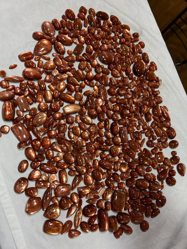 Argems2's tweet image. I sale this lot sunstone 
Weight = 10500 carat