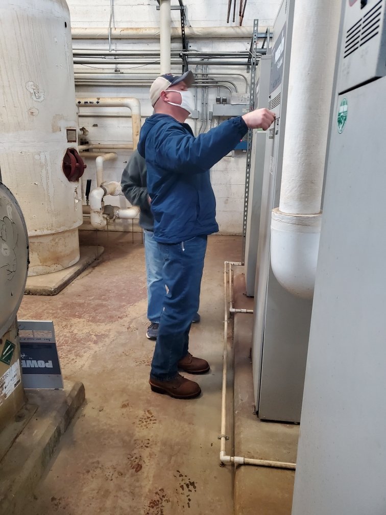 RonCarey13's tweet photo. Whether its a plumbing issue, electrical, mechanical, heating or an A/C issue, or just a plain old car missing its turn we have a maintenance group that specializes in diagnosing the problem amd repairing it.Maintenance is responsible for maintaining our buildings from new to old https://t.co/LXeh6Z1247