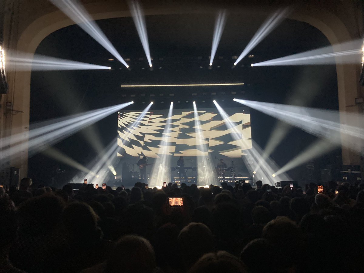DanMarchant_'s tweet photo. Beach House 26/05/2022 @o2academybrix https://t.co/HfqykHNlUA