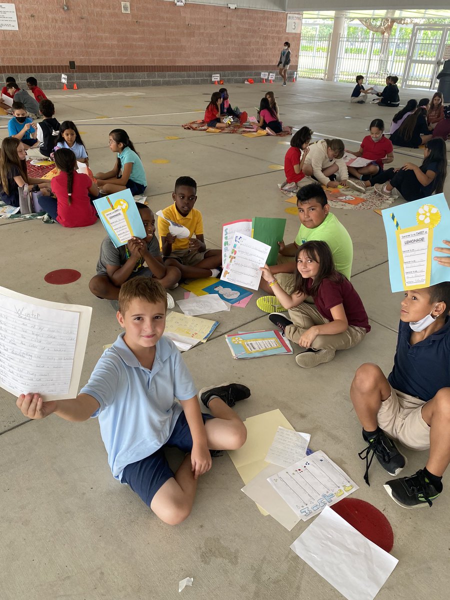 StallingsCPE's tweet photo. Third grade Poetry Picnic! So much talent in one spot! @blackbearsroar https://t.co/6S9NdP3TGT