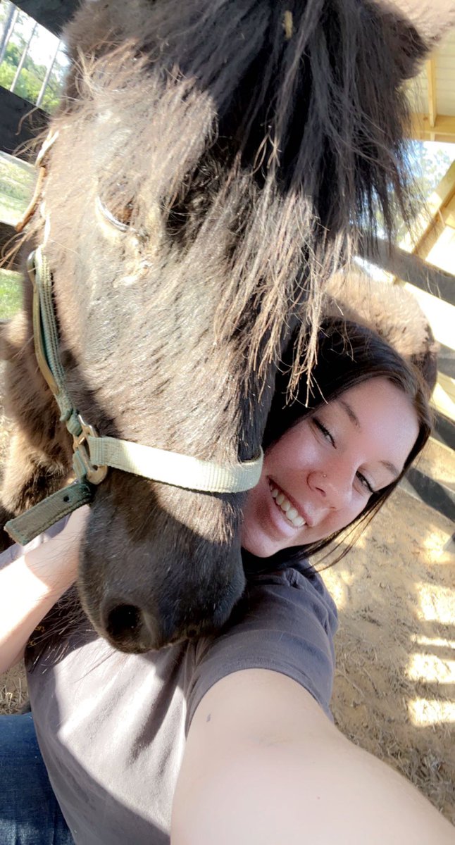 BenLippenSchool's tweet photo. Kalyn, who has been at Ben Lippen since 6th grade, is our next #SeniorSpotlight! After graduating from Ben Lippen, Kalyn plans to major in Political Science at @MidlandsTech.   Read more in our Facebook and Instagram posts! #BLSClassof2022 https://t.co/whihZFGkEV