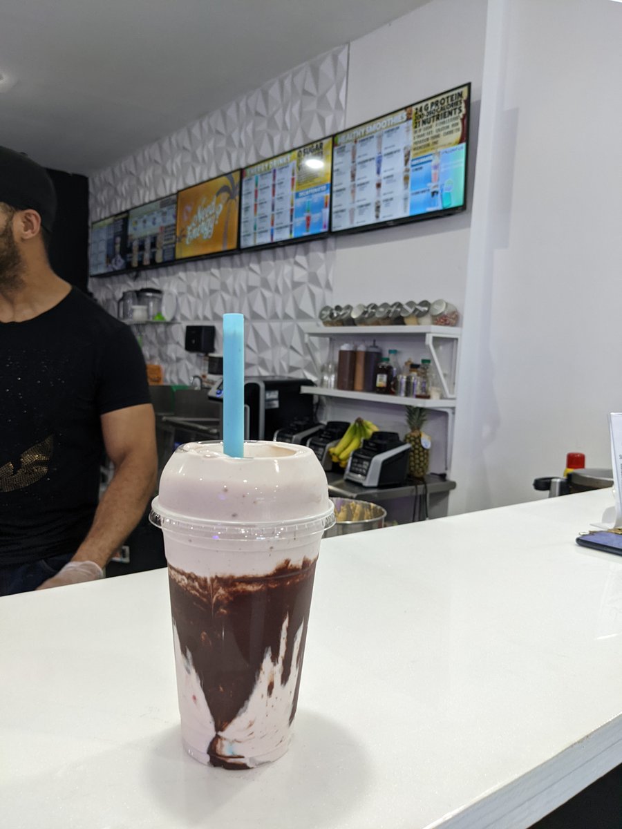 sfoley's tweet photo. Banana Split 🪓 #smoothie 🥤 #nj #hawthorne #limitlessvibes https://t.co/YBlUkB2m34
