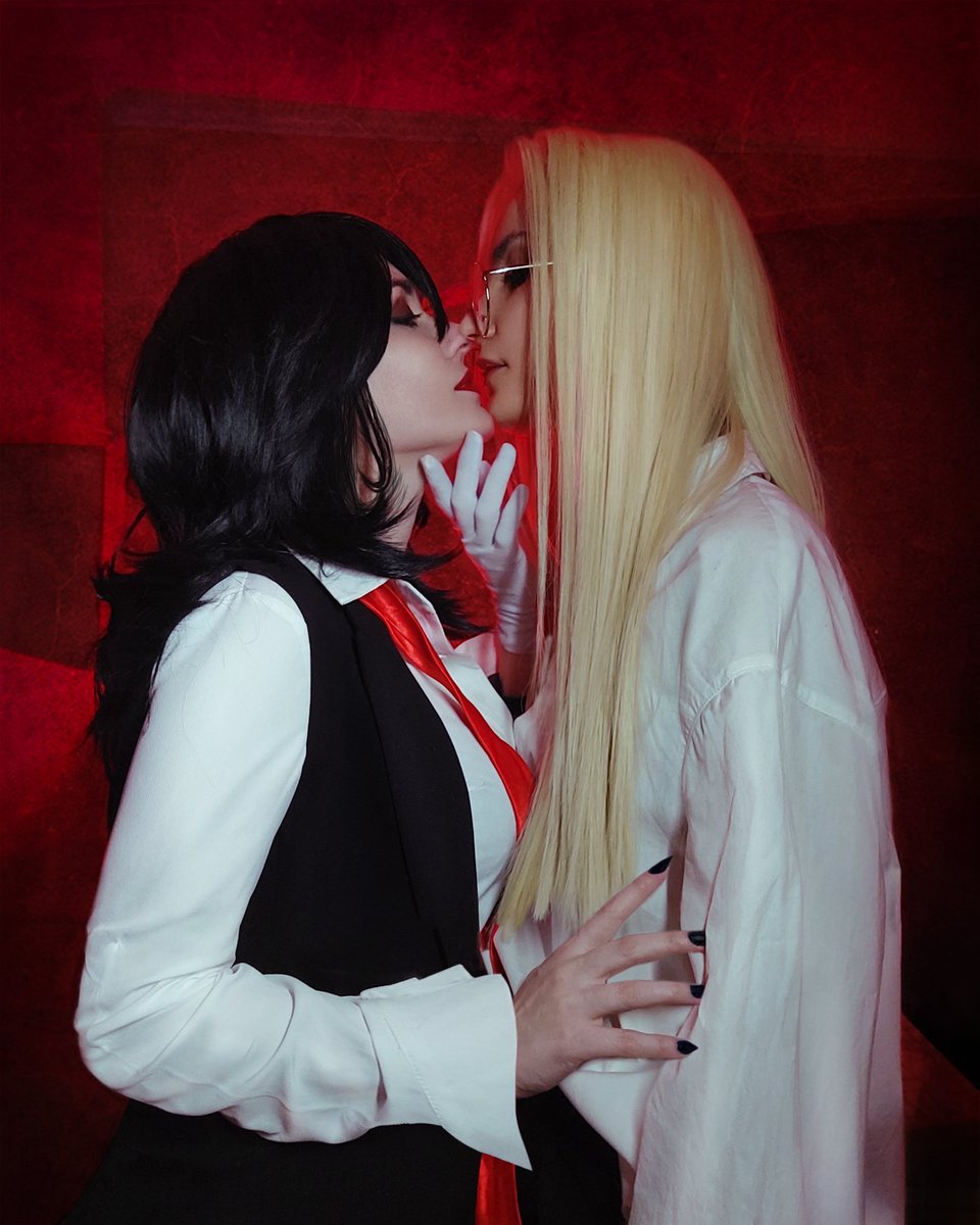 ctadoejikof's tweet photo. Сегодня не #нюдсочетверг, но и это не нюдсы. Это #hellsing 
Фем Алукард @YulliBy 
Леди Интегра сами знаете кто https://t.co/jctW0nC23I