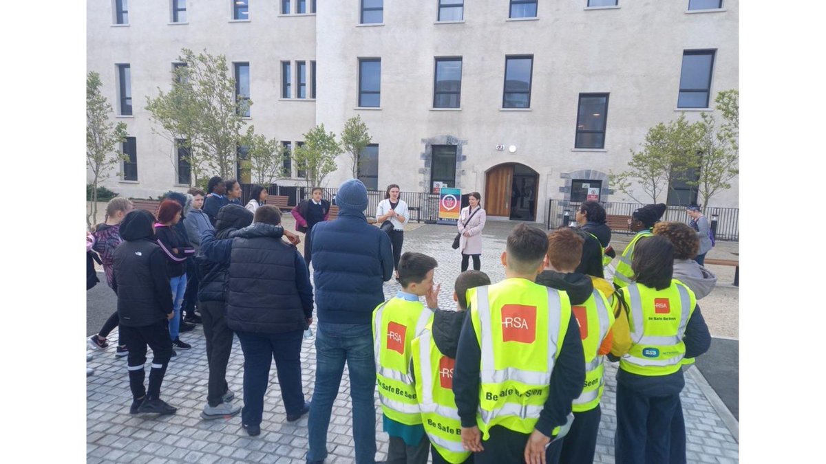 6th Class had a tour of the old buildings on the Grangegorman site this week as part of their learning and project work on  #GrangegormanHistories  @GrangegormanDev @WeAreTUDublin