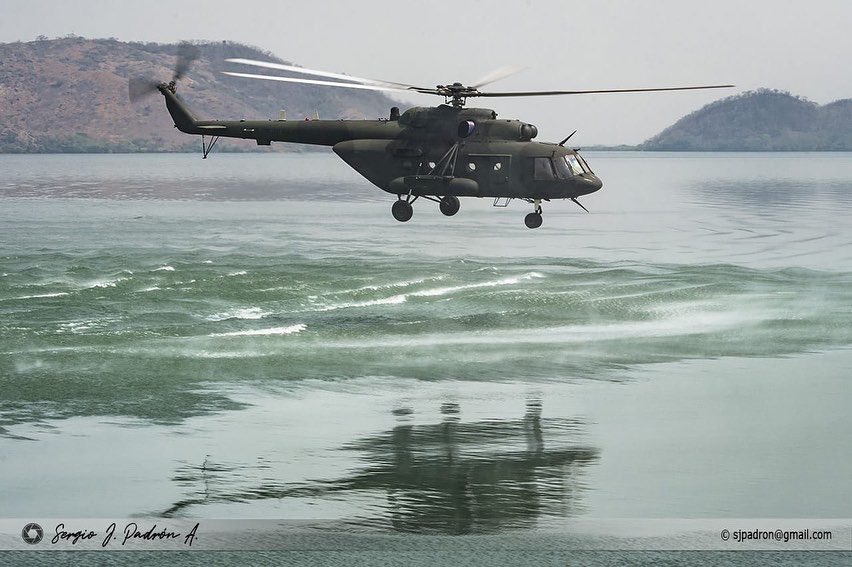 Mil Mi-17V5 

Fotos: Sergio Padrón 

#aviacionmilitar #ejercitovenezolano #helicoptero #mi17v5 #favclub #venezuela