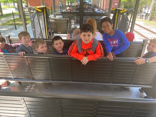 ChircoMs's tweet photo. Greenfield Village field trip was so much fun! #learninghistory #warh https://t.co/FtWDjWVZER