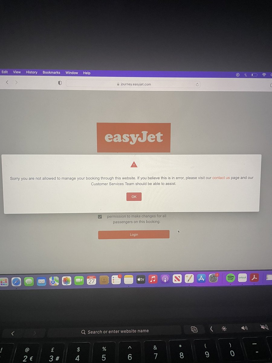 _dannygilbey's tweet photo. @easyJet can someone please contact me. My return flight has been cancelled and when I try and manage this, I get this error message https://t.co/cBVClmJ9az
