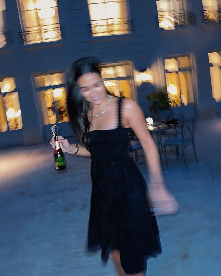 ꒱࿐♡ ˚.*ೃ

     𝑑𝑎𝑡𝑒 𝑛𝑖𝑔ℎ𝑡 𝑤𝑖𝑡ℎ 𝑚𝑦 𝑓𝑎𝑣𝑜𝑟𝑖𝑡𝑒 ℎ𝑢𝑚𝑎𝑛
                              － 𝓐
                           
⠀⠀