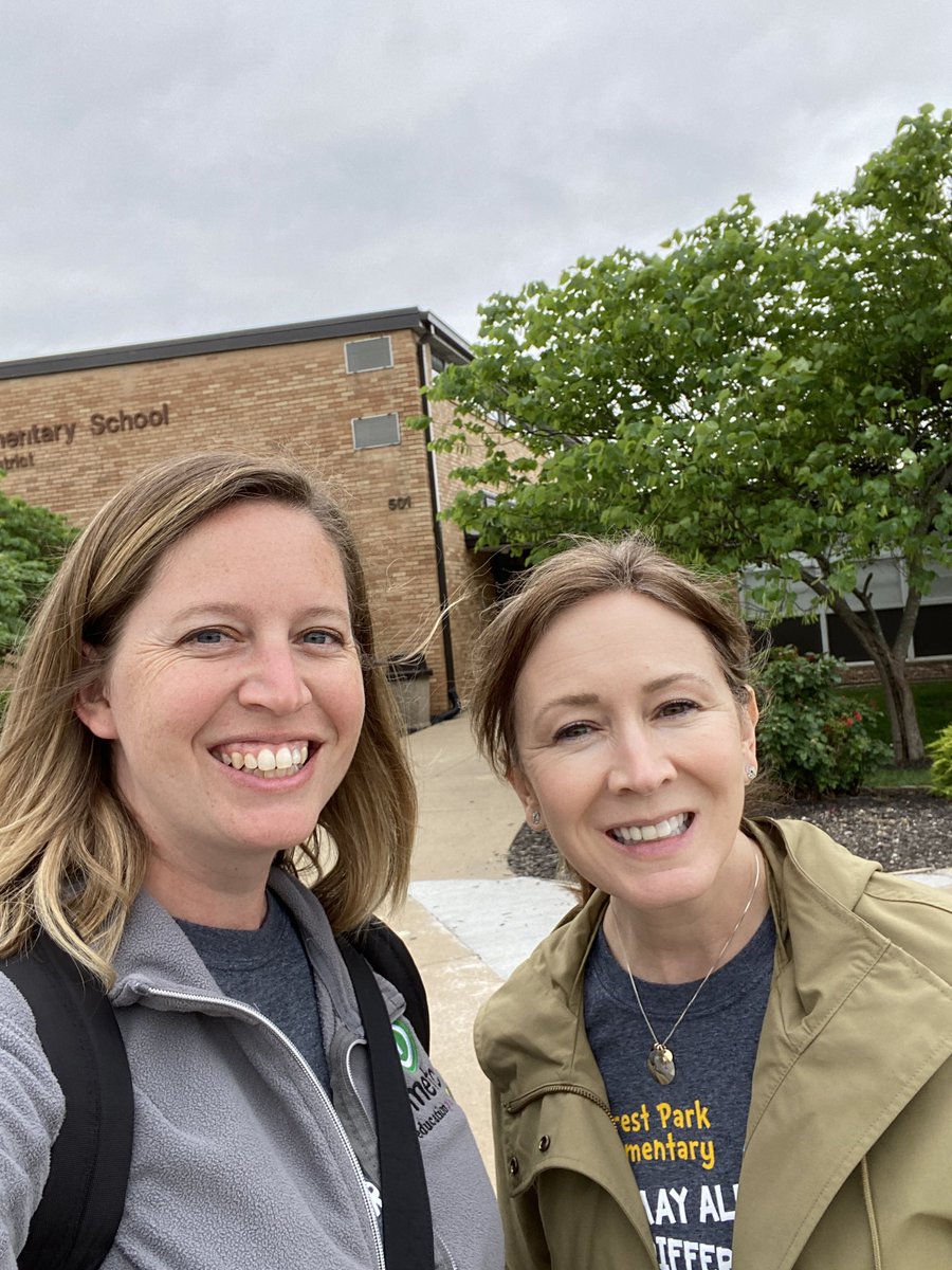halliesmills's tweet photo. And that’s a wrap on the 2021-2022 school year! Have a great summer @ZumForestPark Falcons! @LHeatherMueller https://t.co/gI3FJw1gUq