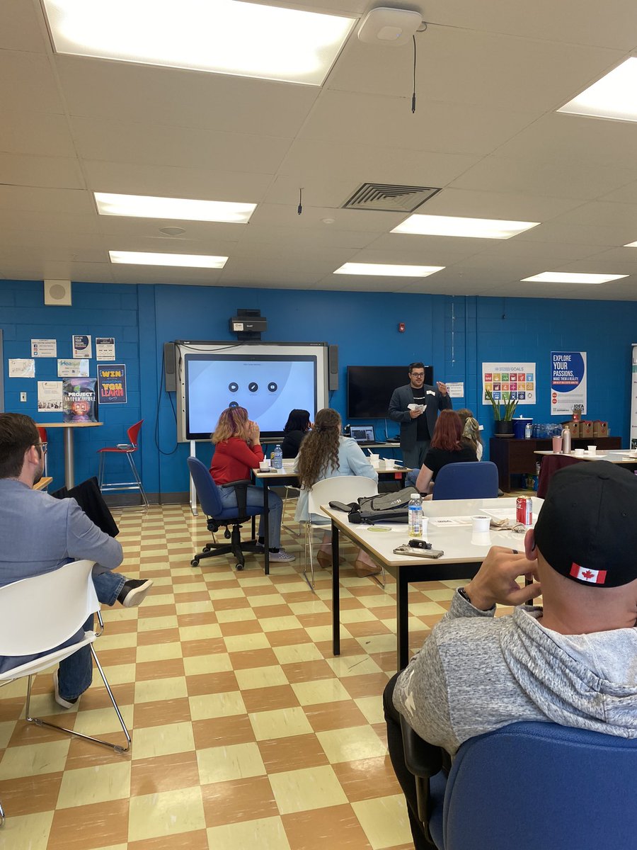 An inspiring day spent at <a href="/IdeaMoncton/">IDEACentreMoncton</a> for their 2nd annual Pitchfest! The students demonstrated such courage and poise pitching to community partners. There is hope for a brighter future! @AnglophoneEast <a href="/gerardreinders/">Gerard Reinders</a>