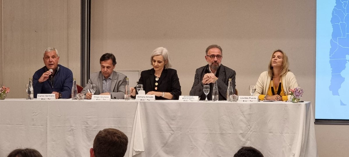 acepnacional's tweet photo. AHORA | Nos encontramos en el hotel Scala de la Ciudad de Buenos Aires, compartiendo una importante actividad c/ referentes de ACEP de todo el país para reflexionar s/ la democracia, analizar sus instituciones, los riesgos que enfrenta, sus retos y las oportunidades que vienen. https://t.co/6TifRtIzbR