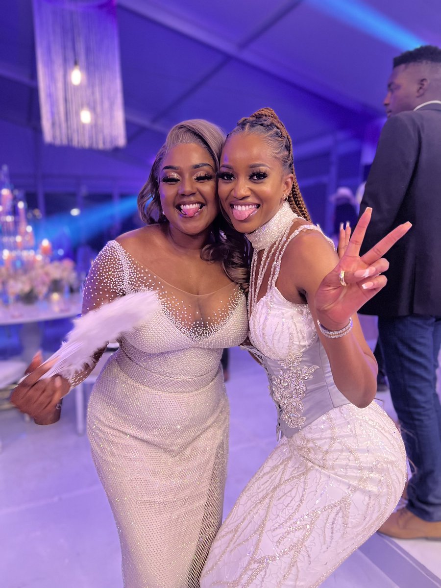 MariaNepembe's tweet image. What a gorgeous gorgeous bride!!!! ❤️❤️❤️❤️❤️❤️❤️❤️❤️❤️❤️❤️