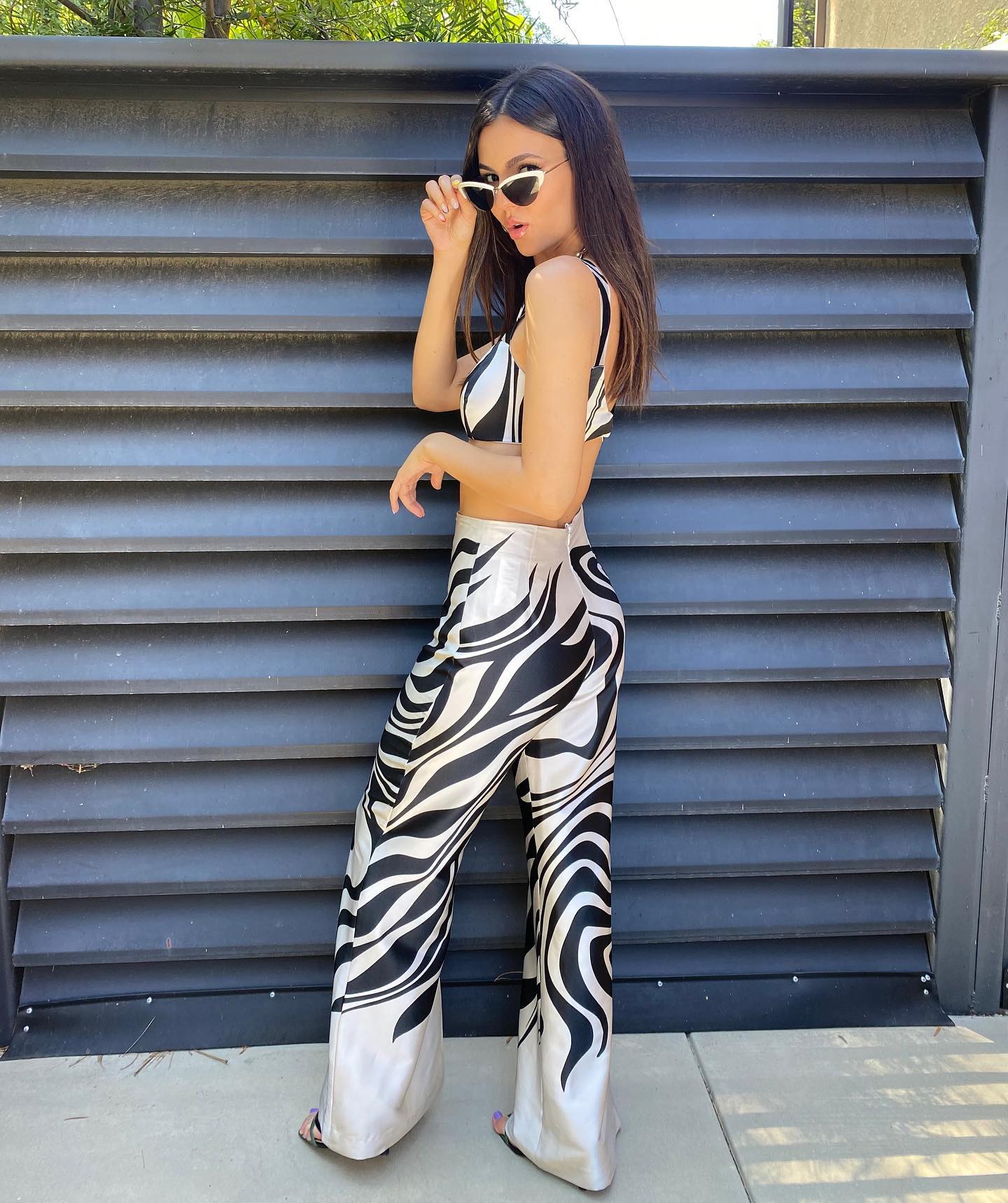 Victoria Justice on Twitter "I said hey honeyy, take a walk on the