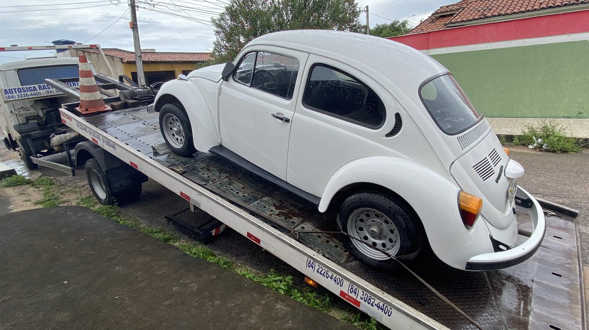 HeliioFreiitas's tweet photo. Meu filho está indo ao médico.🥴🥹 #fusca #meufusca #amorporfusca #antigos https://t.co/pIi7knkbHN