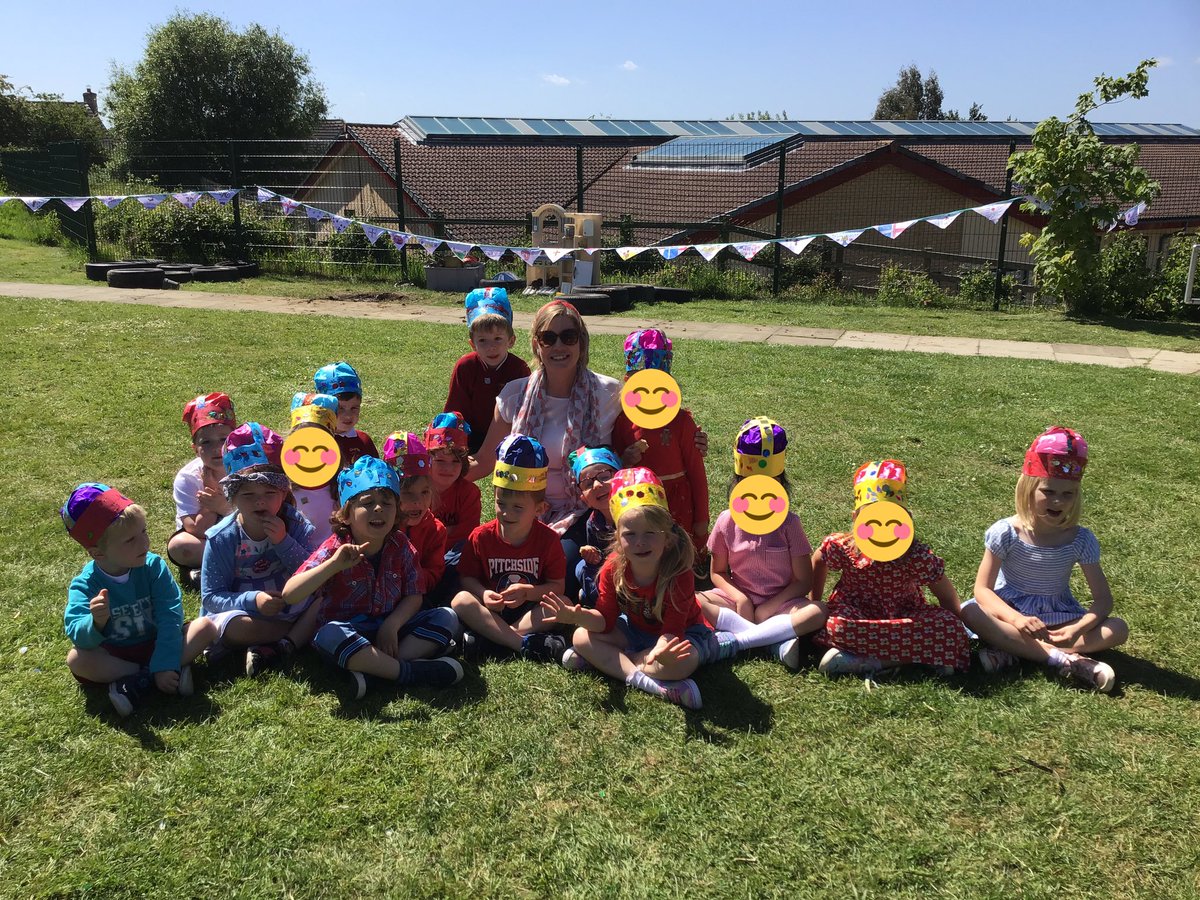 CharterYrR's tweet photo. The sun shone this afternoon for our school Jubilee celebrations on the field. #CharterCelebrates https://t.co/UOofTL1xcq
