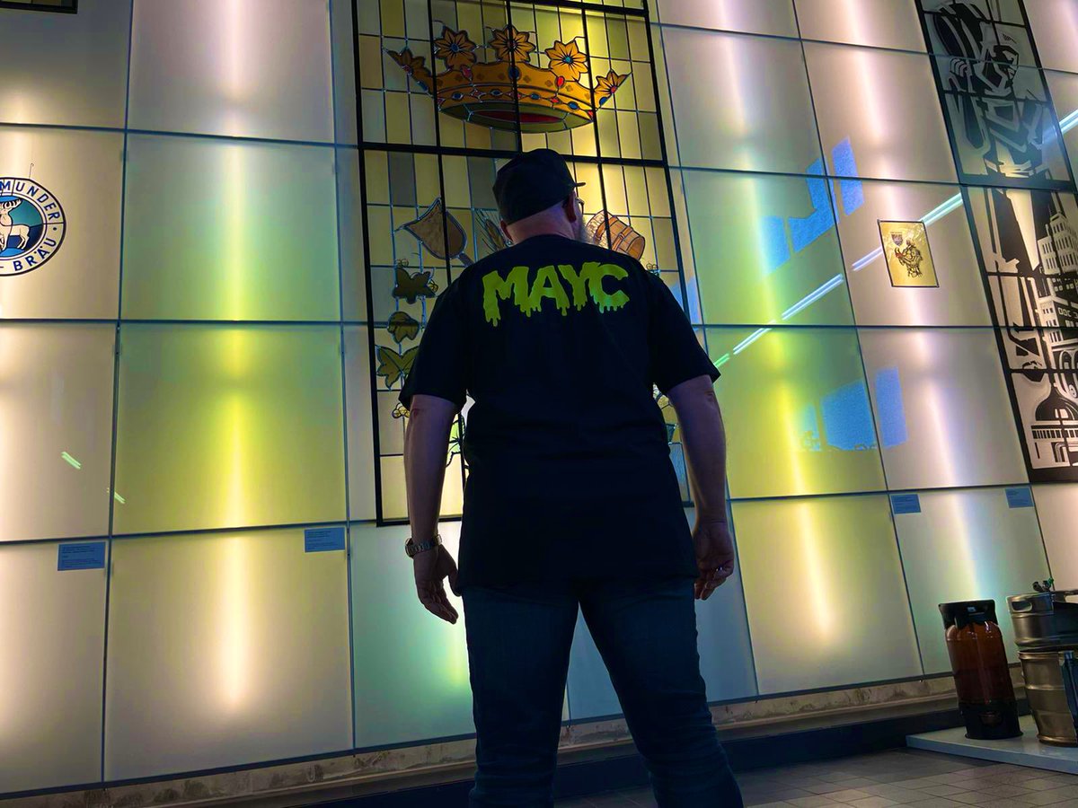 achimh's tweet photo. Went to the local brewery museum and represented the club like a king. 😉🧪

#mayc #bayc @BoredApeYC https://t.co/Nm9eUecIuI