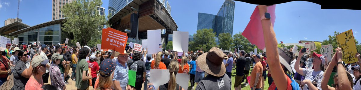 kmccormick's tweet photo. Go away, @NRA. ENOUGH. #houston #GunOwnersForSafety #MomsDemandAction https://t.co/hPG6geWizD