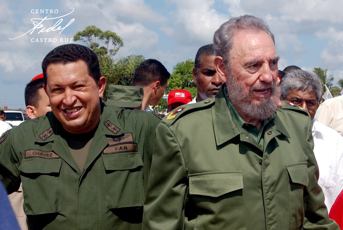 centrofidel's tweet photo. #Fidel:"A la #AméricaLatina no le queda otra alternativa que integrarse, unirse. Fue lo que soñaron siempre los fundadores de estas repúblicas, fue el sueño esencial de #Bolívar y casi 100 años después el de #Martí". #FidelVive #ALBAUnida @ALBATCP https://t.co/DfJdqpZOV6