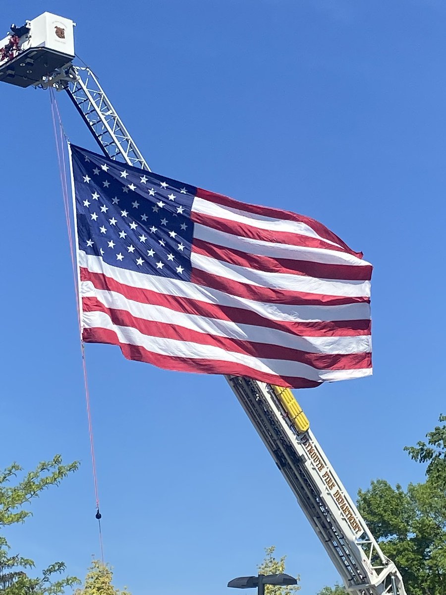 D7_Anderson's tweet photo. Thank you @PlymouthMN_gov for the moving #MemorialDay observance today. So important to remember and honor our fallen heroes. @GinnyKlevorn @jeffinplymouth @JanigoMG https://t.co/iQlF3fmCuR