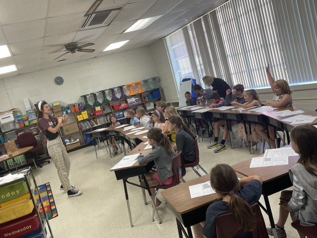 LREWildcats's tweet photo. Our second graders got to visit their future third grade classrooms today and meet their teachers for next year. Bump Up Day 2022! #WeAreLR https://t.co/mVVq2NP7Qp
