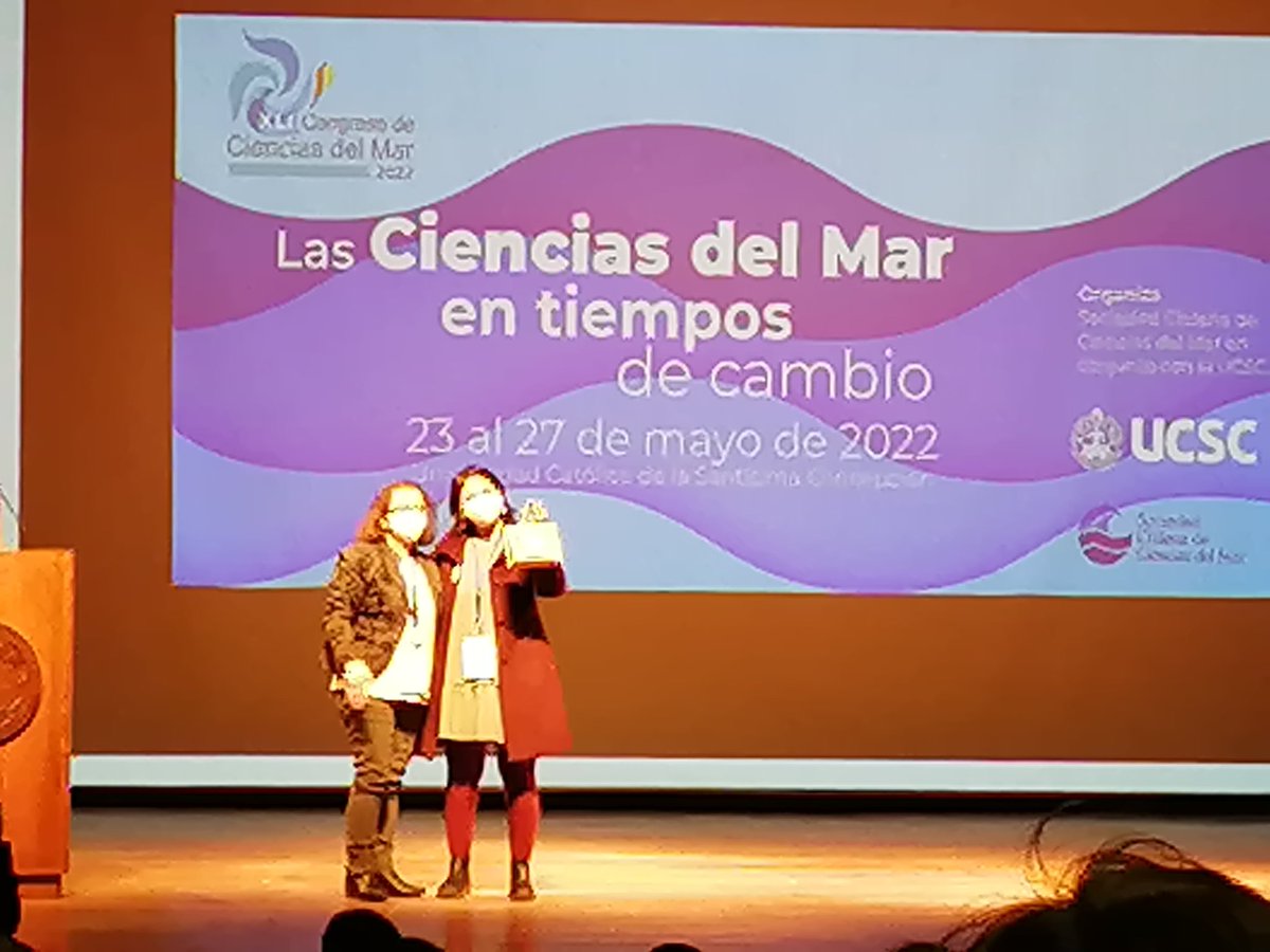 Finaliza la charla de <a href="/criordor/">Cristina Dorador Ortiz 🦩</a> en el <a href="/CCM_2022/">Ciencias del Mar 2022</a> en la Ucsc <a href="/CienciasUCSC/">Facultad de Ciencias UCSC</a>. Nos deja tarea, juntar fuerzas, corazones y conocimientos, avanzar desde la academia e investigación a la participación como ciudadanos organizados. Gracias y amor para ti Cristina!