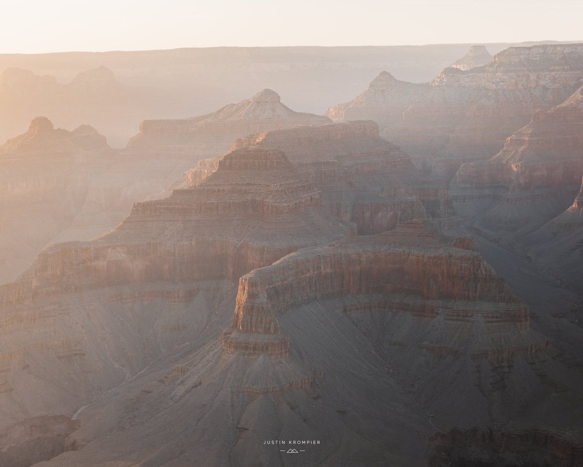 Gm nft artists and collectors! ☕️ photograph I made at the Grand Canyon last week. 🏜