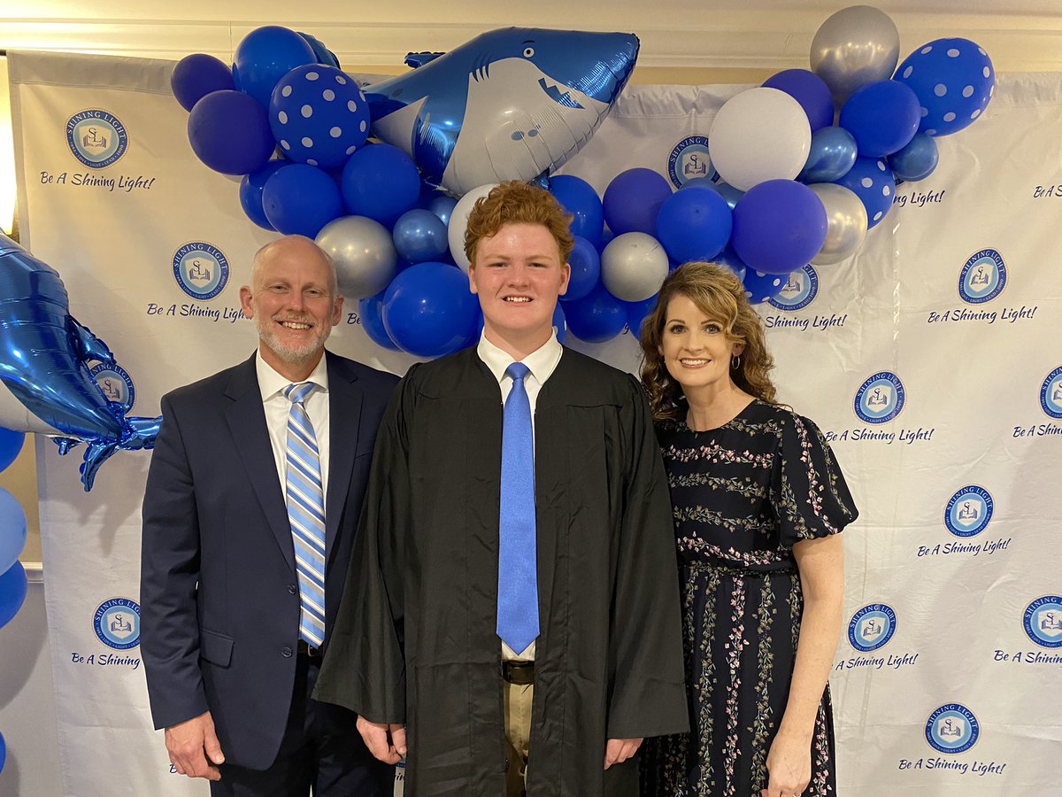 TorandHope's tweet image. Such a special evening! Noah is a great blessing to our family &amp;amp; we are excited to see how God will use him. #senior2022 #beashininglight