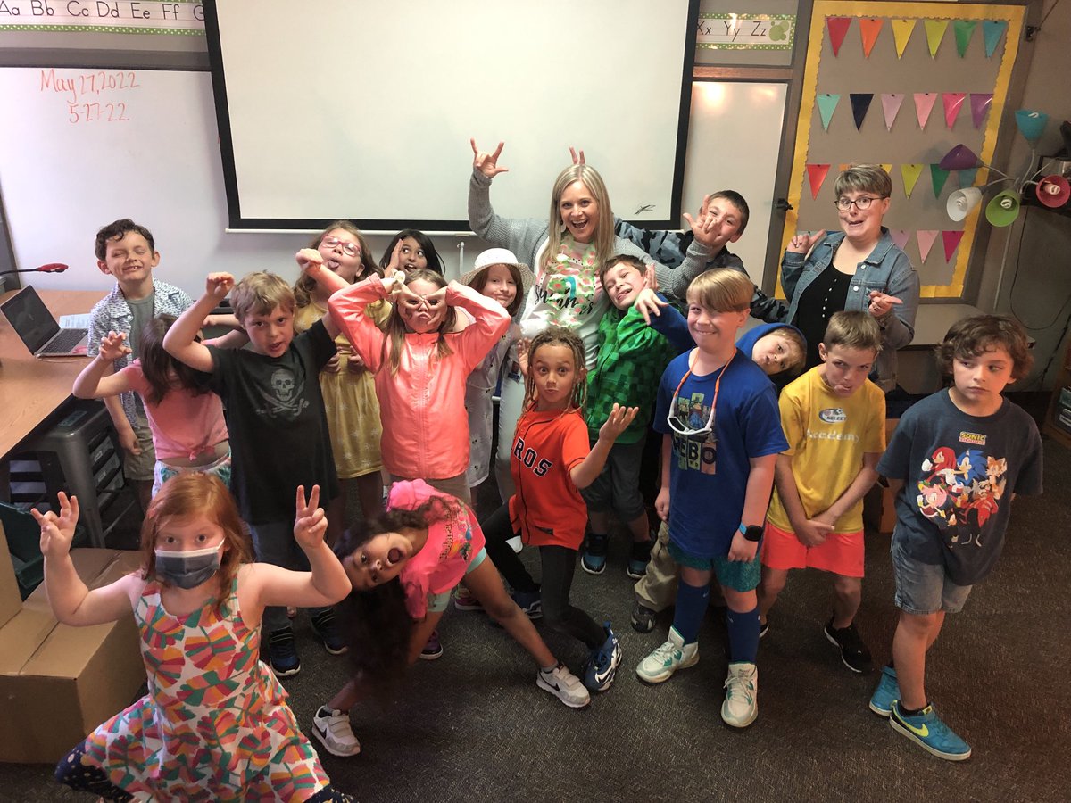 I am going to miss this awesome group of kids! We had a lot fun learning and growing together. #lastday #summertime ⁦<a href="/RVRoadrunner/">Ridgeview Elementary</a>⁩ ⁦<a href="/LIBERTYSCHOOLS/">LPS53</a>⁩