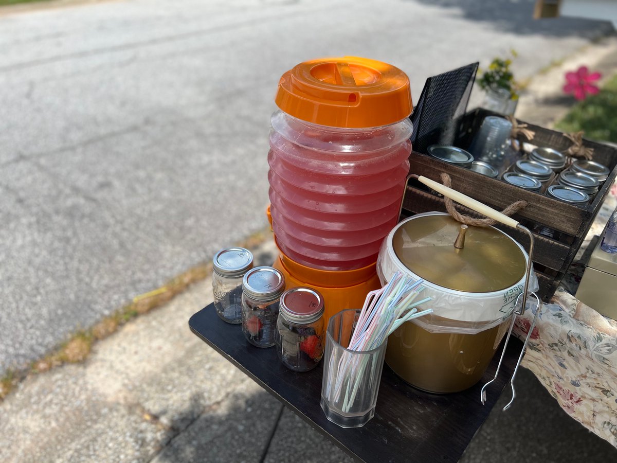Happynessinacup's tweet photo. Hey everyone! Its that time again! I am OFFICIALLY on SUMMER VACATION!!! So stop on by for your taste of happiness!❤️ https://t.co/KIoMULzQlA