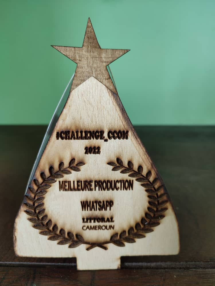 DigaMathieu's tweet photo. 👍🏽👍🏽 merci beaucoup à l'équipe du Makerspace de la Commune de Baré-Bakem pour la production des trophées pour le #Littoral 👏🏽🏆 #challengeCCOM 🏆🔥💪🏽 https://t.co/RcM8Kl9lht https://t.co/p5sNuOcpwl