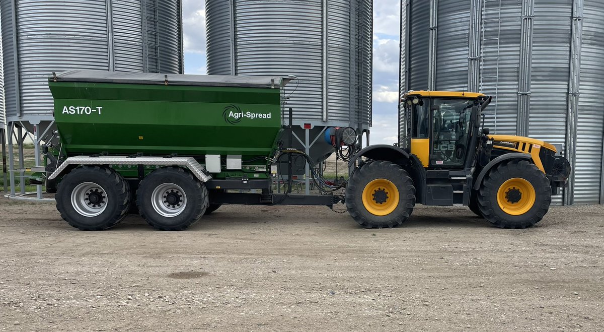 VentureAgri's tweet photo. #swanriver is back in the yard from spreading #urea for a local customer. Custom app available tendering included. Rental available as well. #mothernaturebenice a little jcb action too. #nicewheels at 100+ ft spread =less compaction https://t.co/pHpQK25oOB