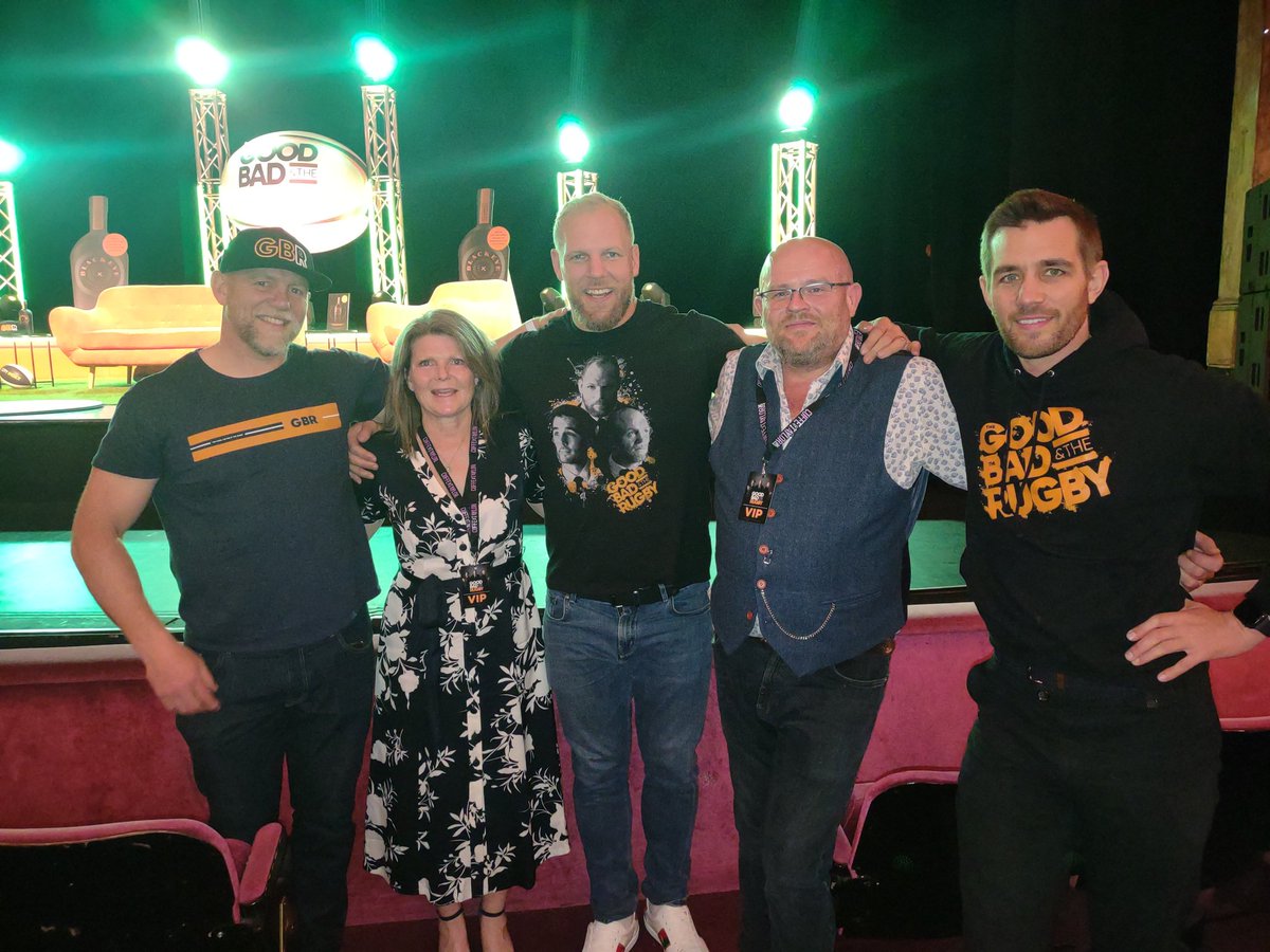FarmLife_Potton's tweet photo. @GoodBadRugby enjoying the seats and hopefully goats don't give birth during the evening #goldenguernsygoats https://t.co/rhE4eiOcuE