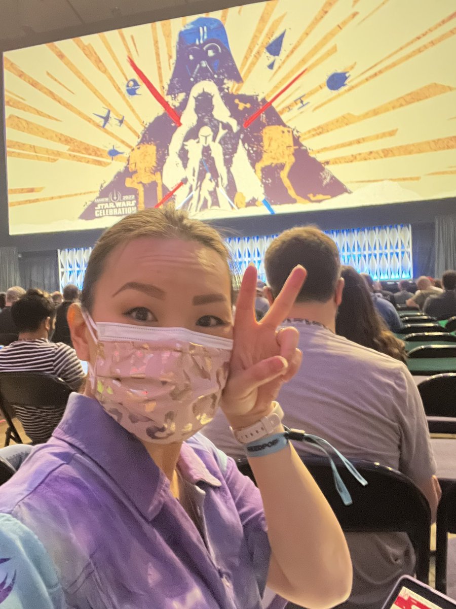 WendyLeeSzany's tweet image. Day 2 of #SWCA: seated for the #LightAndMagic panel