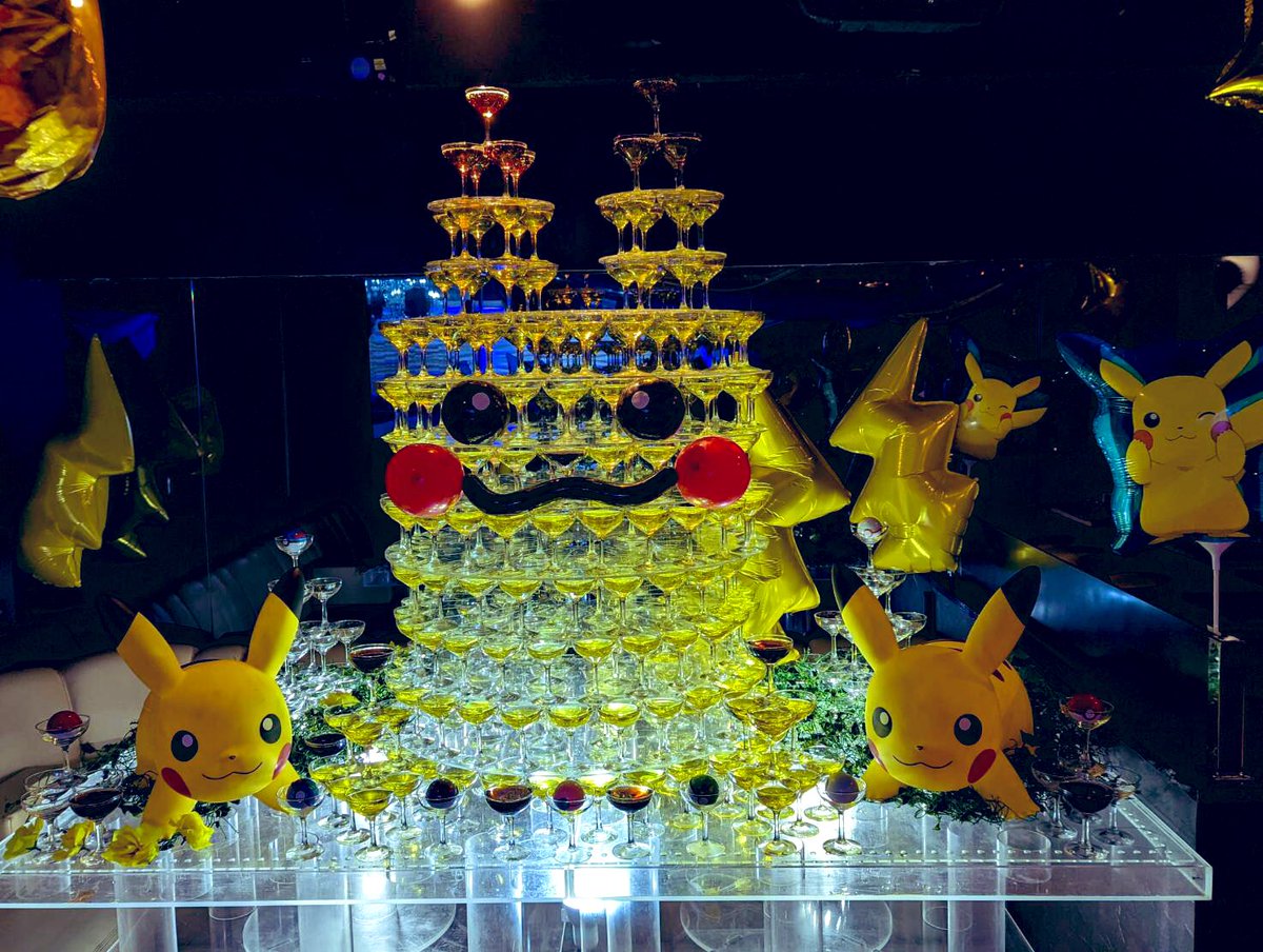 Shot0402's tweet image. バースデーイベントにご指名ご来店頂いたお客様方沢山のシャンパンありがとうございます🙇‍♂️
初単独イベント＆初タワー本当にうれしかったです😭
僕はこれが通過点だと思っているのでさらに上を目指せるよう頑張っていきますので今後とも神坂司を宜しくお願い致します❗️
#歌舞伎町 #ピカチュウタワー