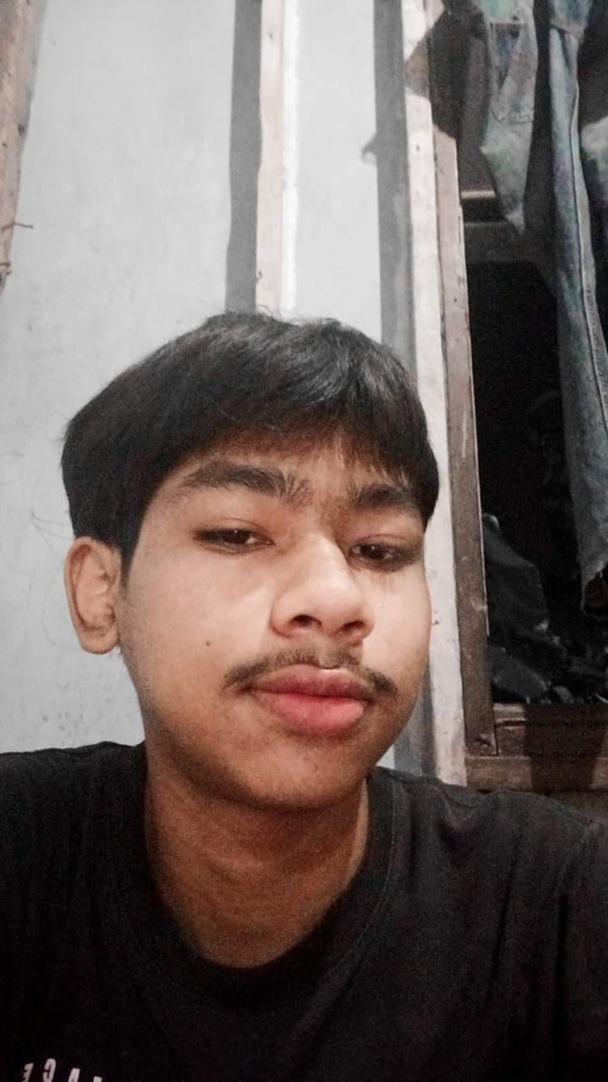 Phuri_phut1997's tweet photo. ไม่หล่อใงถึงไม่มีใครชอบ😔 https://t.co/p9MRGhW7gQ