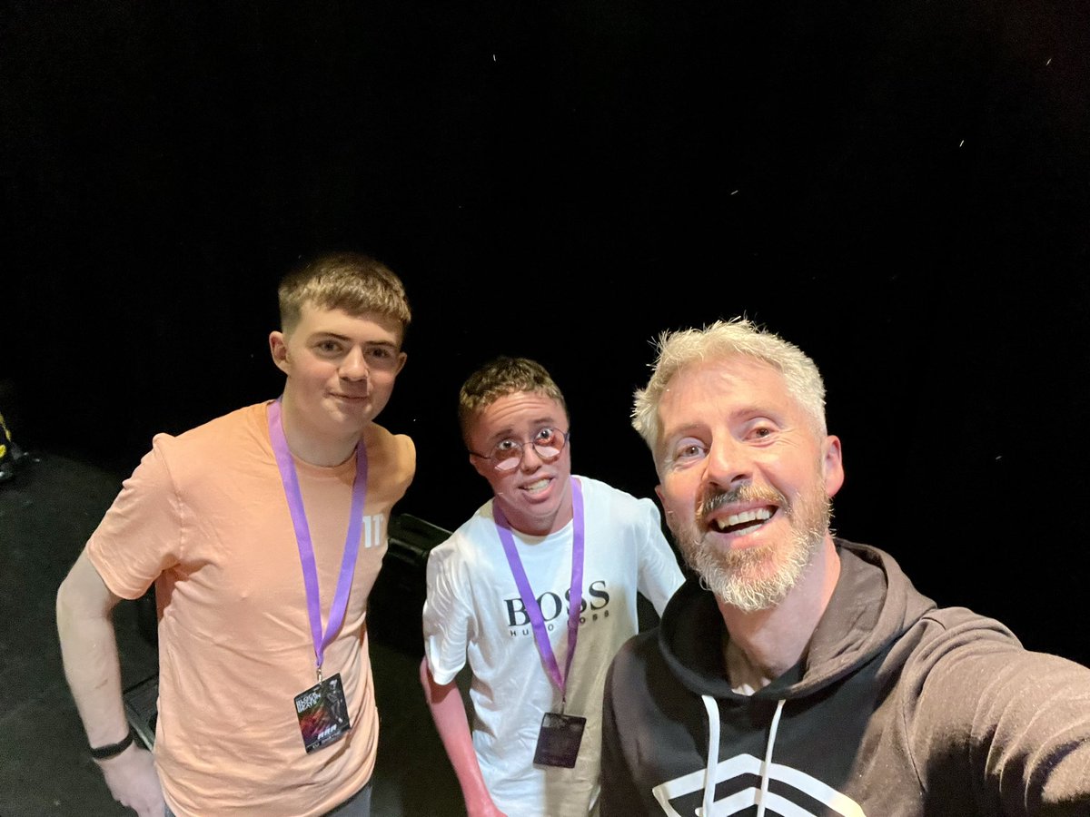 Ready to rock on <a href="/TodayFM/">Today FM 💛</a> right now with #BlockRockinBeats but if you’re coming to <a href="/glorennis/">glor ennis</a> later get in early to check out local 16 year olds <a href="/DJDaveFalconer/">Dave Falconer</a> &amp; <a href="/shayneMulroone1/">SHAYNE</a> who I invited to open the show for us. Good luck lads! Enjoy every second of it 🎧👊🏽❤️