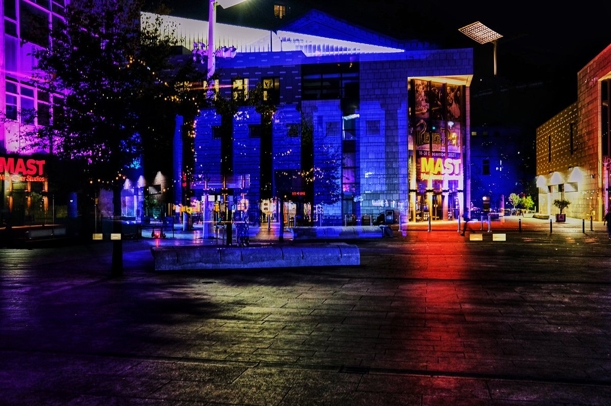 bensphotos2603's tweet photo. Double Exposure
Experimenting with double exposure in camera, not easy.
#x100v #fujifilm #fujifilmx100v #doubleexposure #double_exposure #street #streetphotography #Southampton #night #nightphotography https://t.co/pkMypKtoDj
