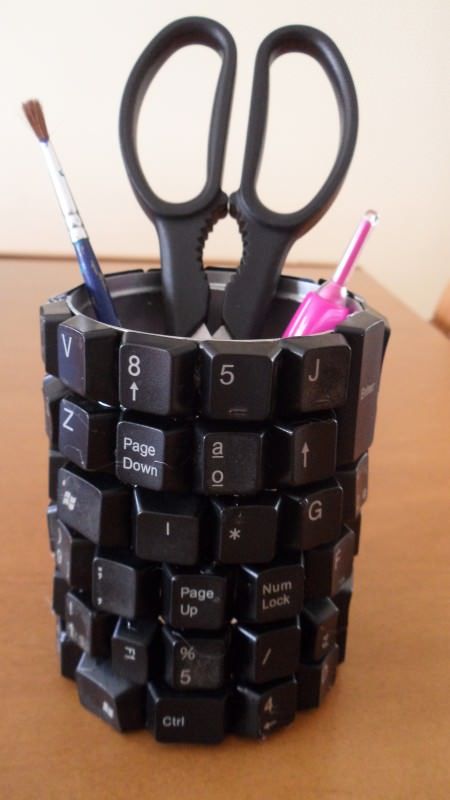 SoftViBlog's tweet photo. Old computers and hardware ideas #compuer #ideas #diy #softvi #softviblog #recycle #reciclaje https://t.co/bls35qiqQy